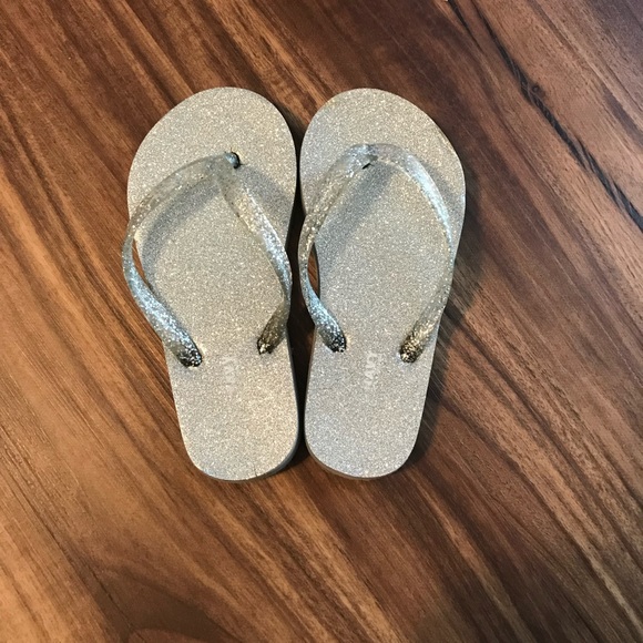 Bundle of five pairs of flip flops size 10/11 - Picture 1 of 5